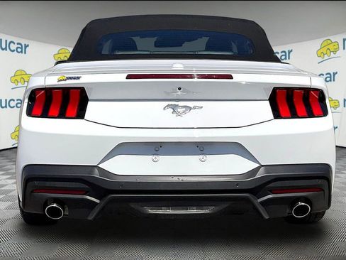 Used 2025 Ford Mustang Premium RWD image 5