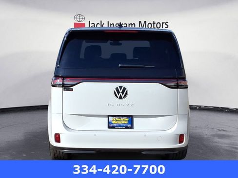 New 2025 Volkswagen ID. Buzz Pro S RWD image 4