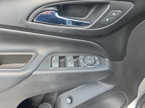 Certified 2019 Chevrolet Equinox LT w/ Driver Convenience Package FWD image 19