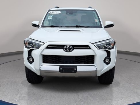 Used 2022 Toyota 4Runner TRD Off-Road Premium AWD/4WD image 2