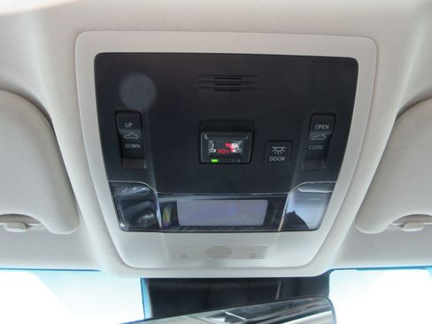 Used 2023 Lexus ES 250 w/ Premium Package image 18