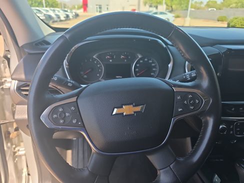 Used 2020 Chevrolet Traverse Premier FWD image 9