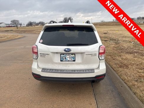 Used 2017 Subaru Forester 2.5i Touring image 4