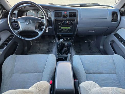 Used 2000 Toyota 4Runner SR5 image 24