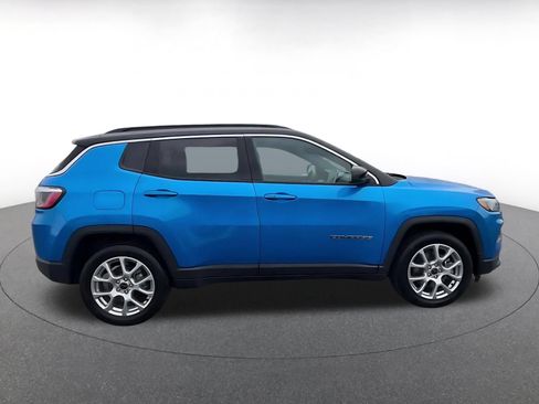Used 2025 Jeep Compass Limited AWD/4WD image 16