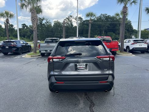 Used 2024 Toyota RAV4 LE FWD image 9