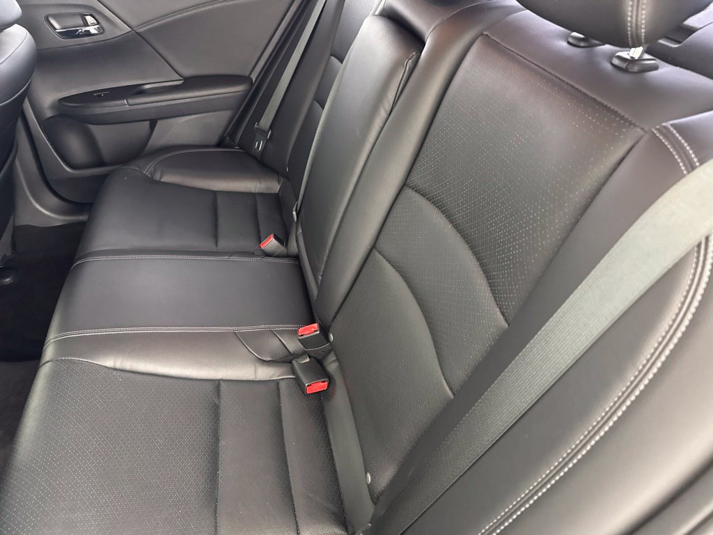 Used 2016 Honda Accord EX-L image 34