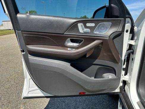 Used 2020 Mercedes-Benz GLS 580 4MATIC image 10