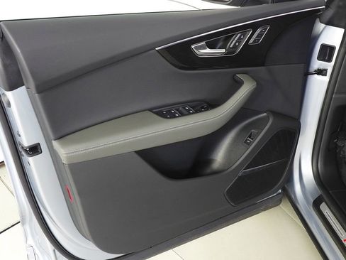 Used 2024 Audi Q8 Premium Plus w/ Premium Plus Package AWD/4WD image 11