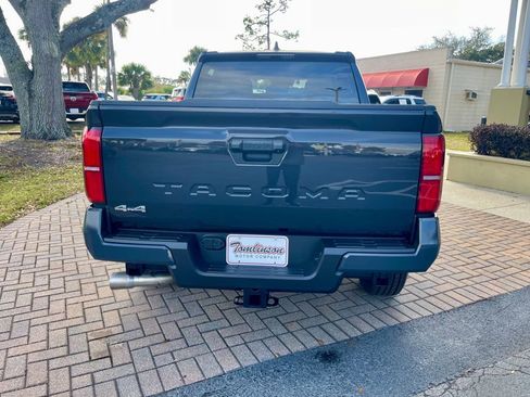 Used 2025 Toyota Tacoma SR5 image 4