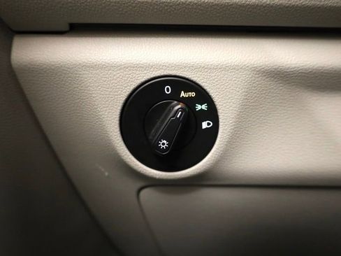 Used 2019 Volkswagen Jetta S w/ Driver Assistance Package image 27