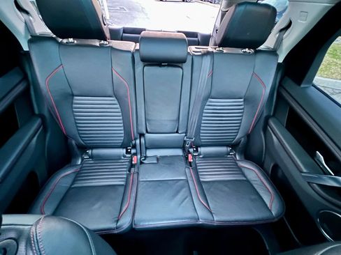 Used 2022 Land Rover Discovery Sport S R-Dynamic image 24