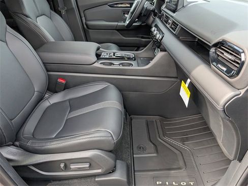 New 2025 Honda Pilot Touring image 29