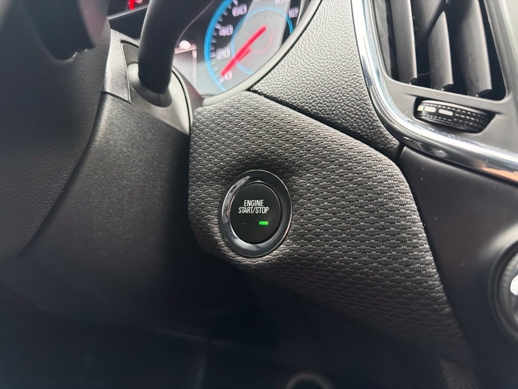 Used 2018 Chevrolet Cruze LT w/ Convenience Package FWD image 16