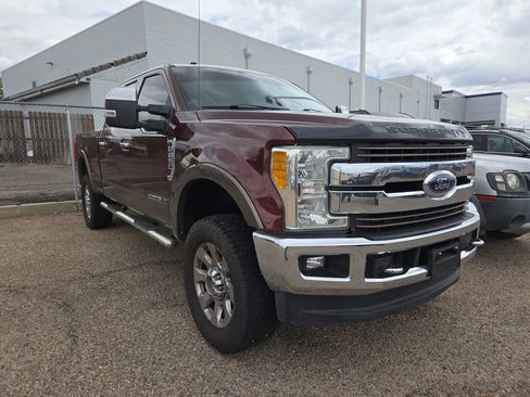 Used 2017 Ford F250 King Ranch AWD/4WD image 3