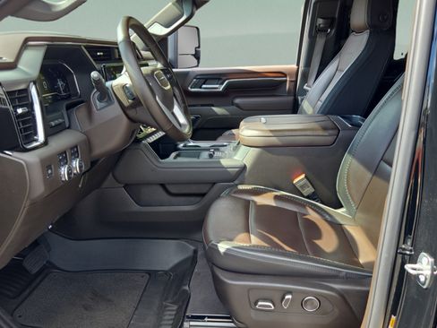 Certified 2024 GMC Sierra 2500 Denali w/ Denali Reserve Package AWD/4WD image 9