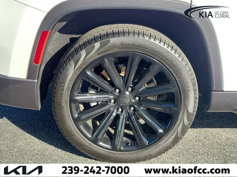 Used 2022 Jeep Wagoneer Series III w/ Flexible Seating Group AWD/4WD image 10