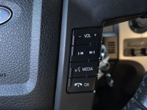 Used 2014 Ford F150 XLT w/ Equipment Group 302A Luxury AWD/4WD image 18