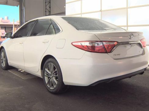 Used 2017 Toyota Camry SE FWD image 12