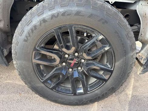 Used 2022 GMC Sierra 1500 Elevation image 16