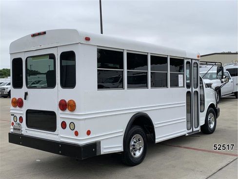 Used 2007 Chevrolet Express 3500 w/ School Bus Package RWD image 2