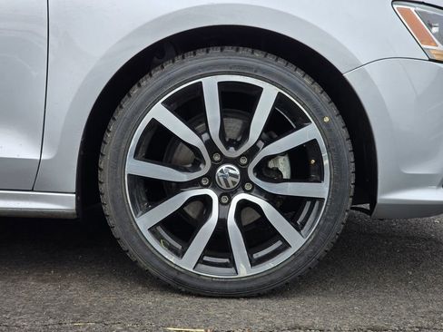 Used 2015 Volkswagen Jetta S image 9