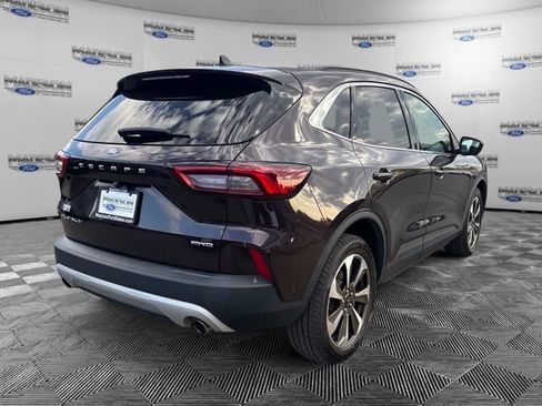 Certified 2023 Ford Escape Platinum w/ Premium Technology Package AWD/4WD image 5