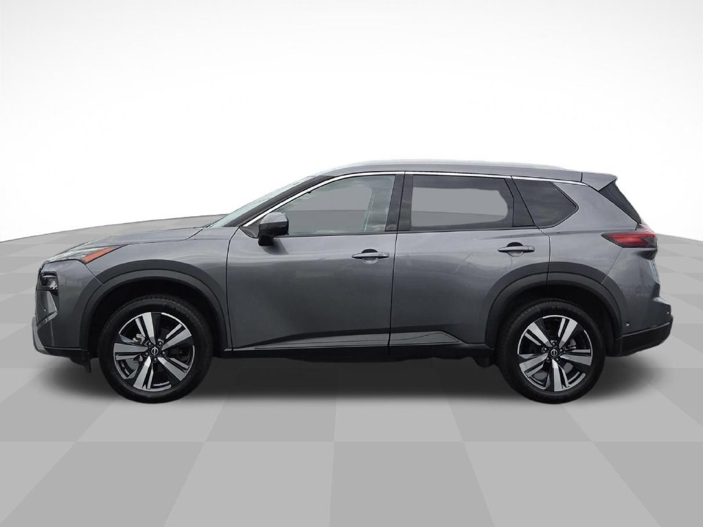 Used 2025 Nissan Rogue SL FWD image 6