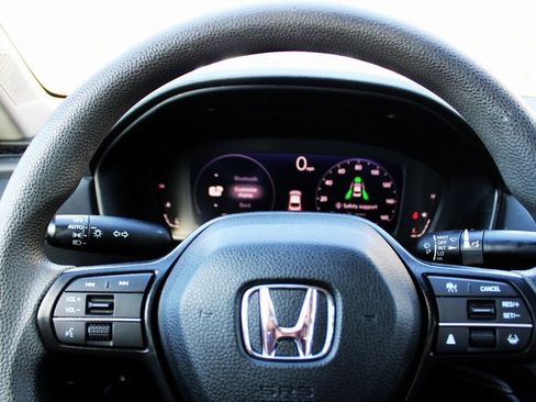 Used 2024 Honda Accord EX image 27