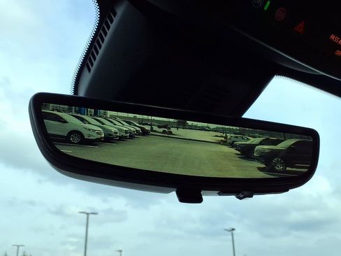 Used 2025 Chevrolet Equinox ACTIV w/ Safety and Technology Package image 15