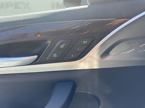 Used 2024 BMW X4 xDrive30i image 11