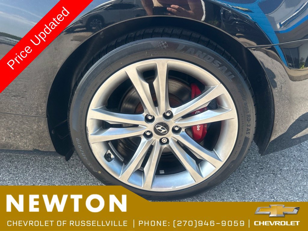 Used 2012 Hyundai Genesis 3.8 RWD image 34