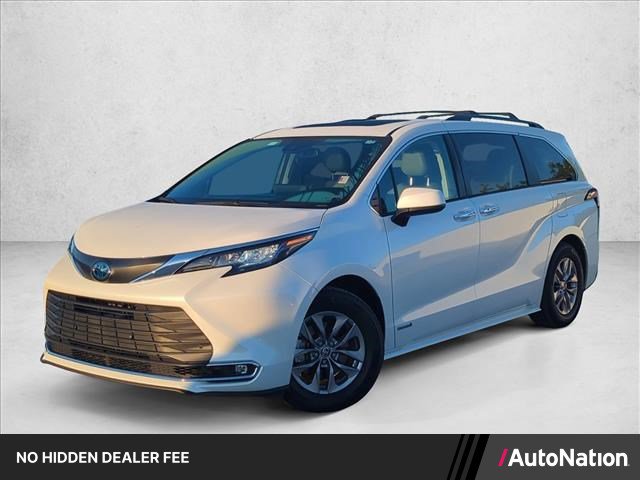 Used 2021 Toyota Sienna XLE AWD/4WD image 1