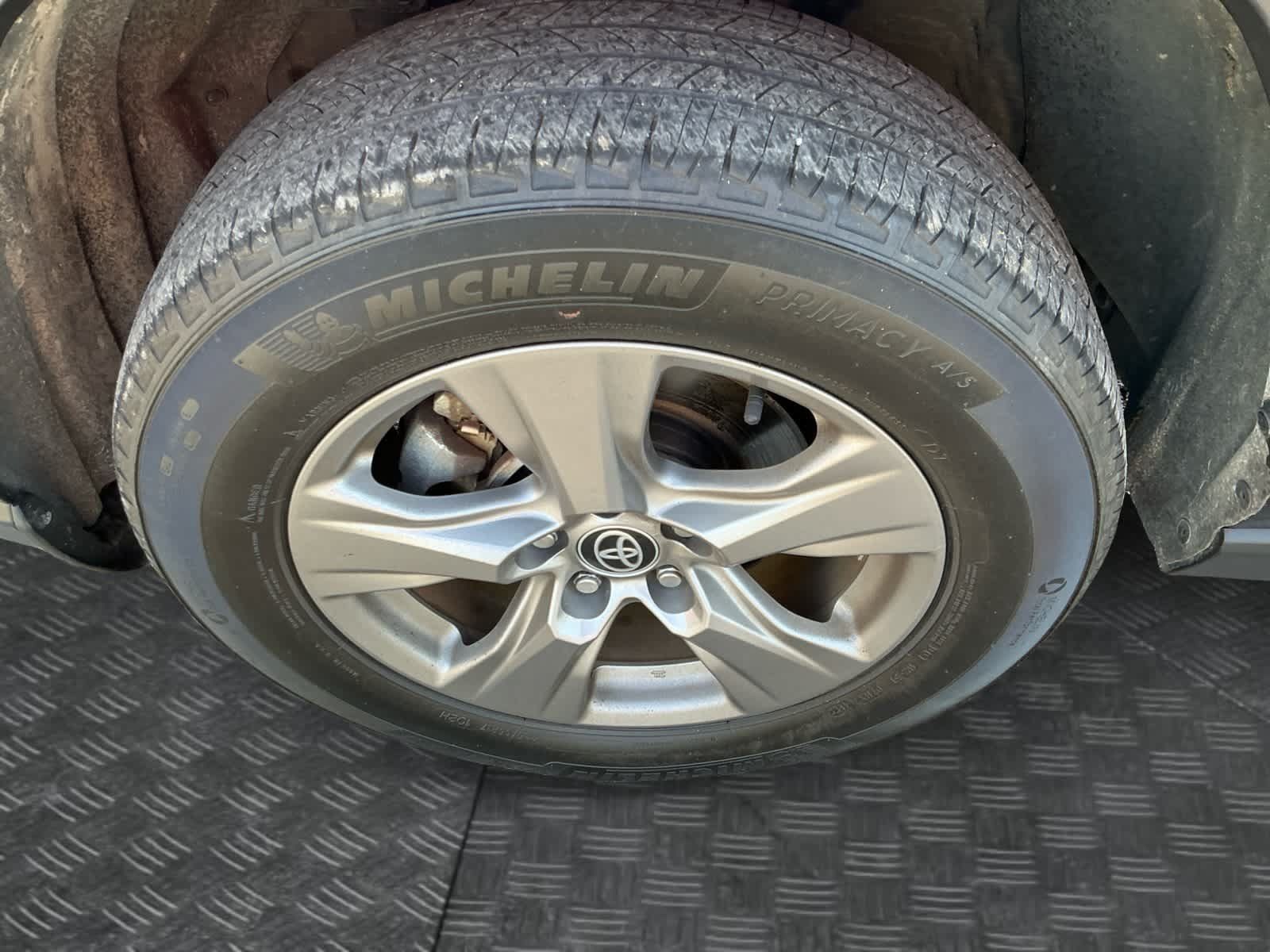 Used 2023 Toyota RAV4 XLE AWD/4WD image 14
