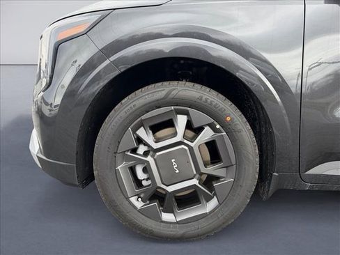 New 2026 Kia Carnival EX FWD image 9