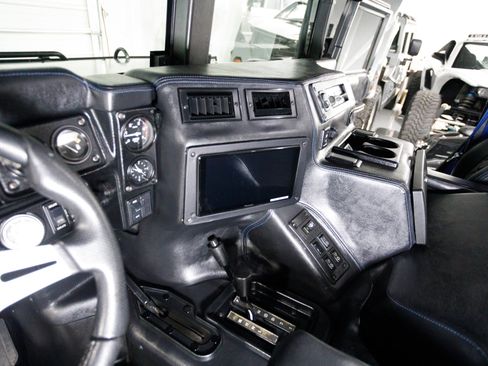 Used 1998 HUMMER H1 4-Door Wagon image 22