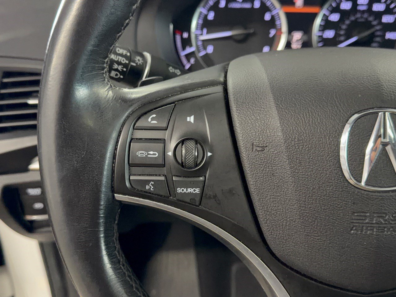 Used 2019 Acura MDX FWD image 18