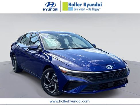 Certified 2025 Hyundai Elantra Limited FWD image 1