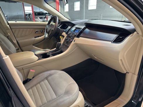 Used 2014 Ford Taurus SE image 36