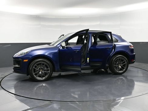 Certified 2026 Porsche Macan AWD/4WD image 37