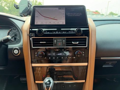 Used 2023 INFINITI QX80 Sensory w/ Cargo Package AWD/4WD image 13