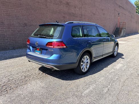 Used 2019 Volkswagen Golf Alltrack SE AWD/4WD image 5