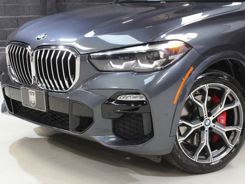 Used 2021 BMW X5 xDrive40i w/ M Sport Package image 5