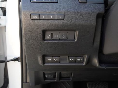 Used 2025 Lexus GX 550 AWD/4WD image 23