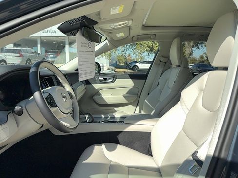 Used 2024 Volvo XC60 B5 Plus w/ Protection Package Premier image 11