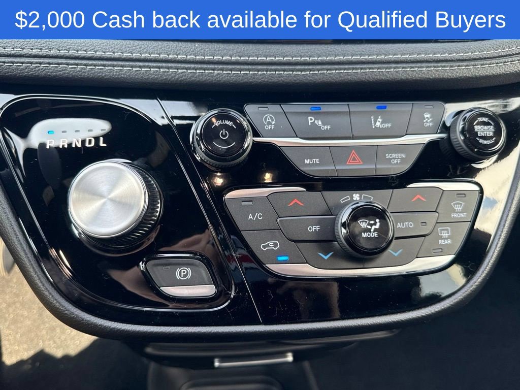 New 2027 Chrysler Pacifica Select FWD image 24