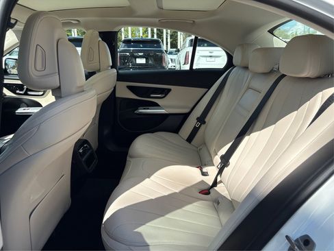 Used 2024 Mercedes-Benz E 350 4MATIC Sedan image 10