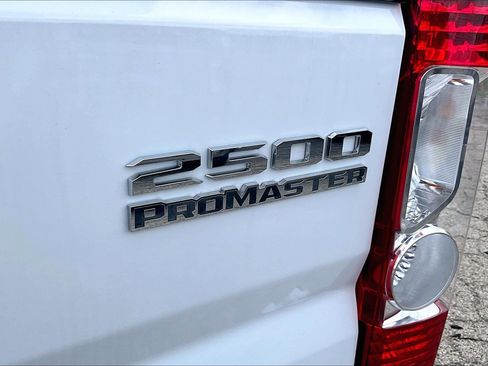 Used 2025 RAM ProMaster 2500 w/ U-Haul Equipment Group FWD image 25