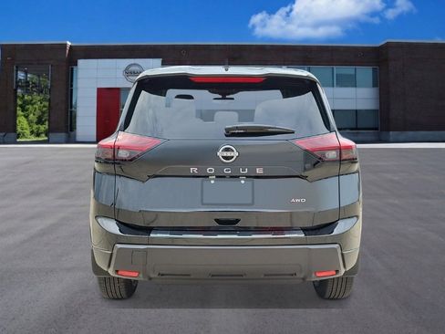 New 2026 Nissan Rogue SV AWD/4WD image 4
