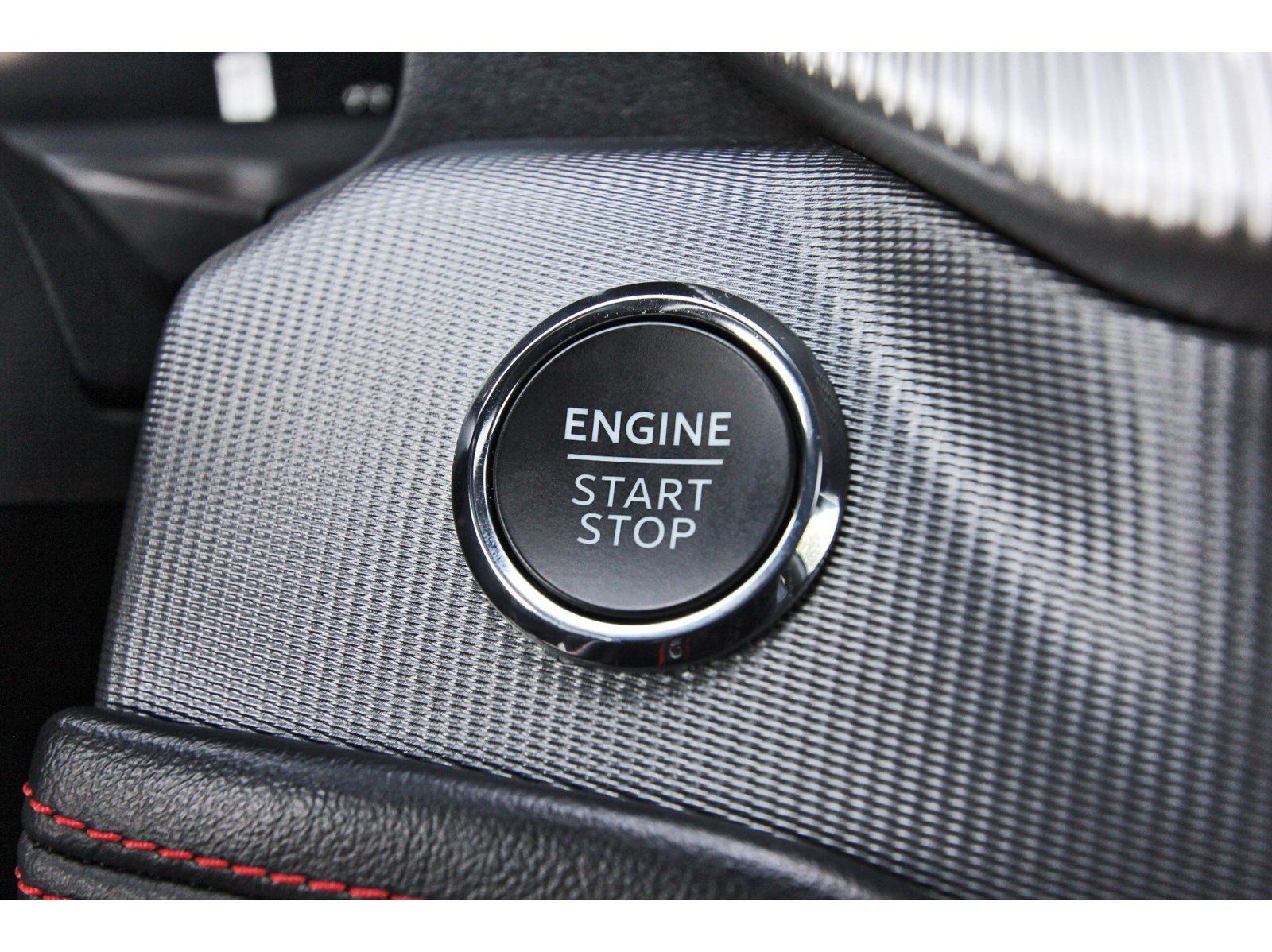 Used 2025 Ford Explorer ST-Line w/ Premium Package RWD image 24